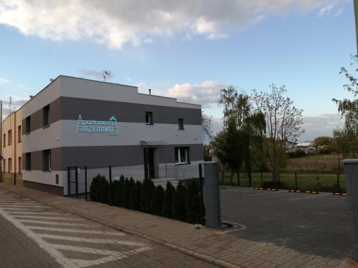 Apartamenty Przy Rynku Znin Bagian luar foto