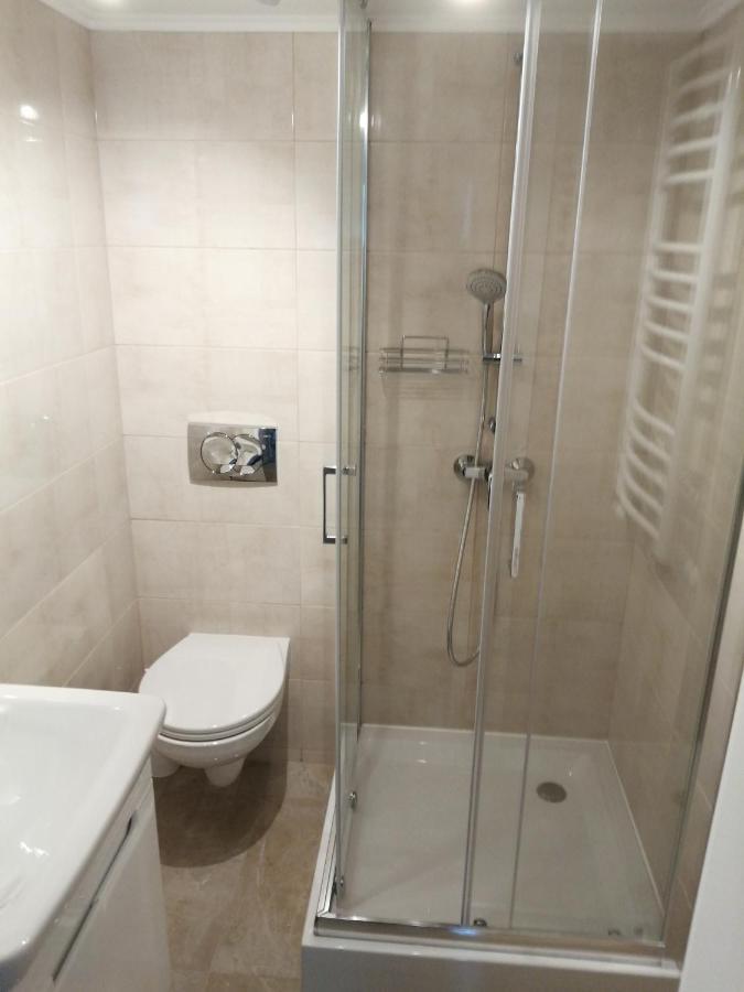 Apartamenty Przy Rynku Znin Bagian luar foto