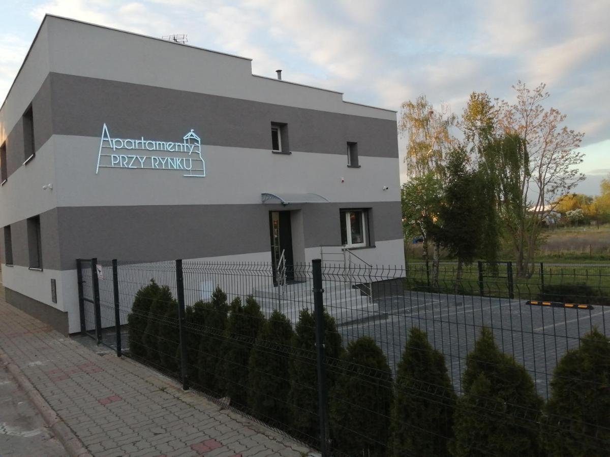 Apartamenty Przy Rynku Znin Bagian luar foto